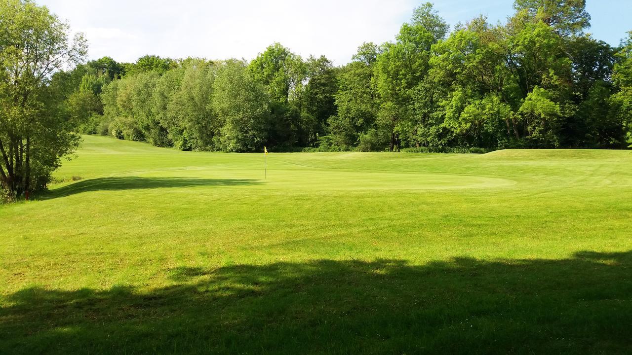 Neunkirchen  Graefrath Gaestehaus Neunkirchen-Seelscheid מראה חיצוני תמונה
